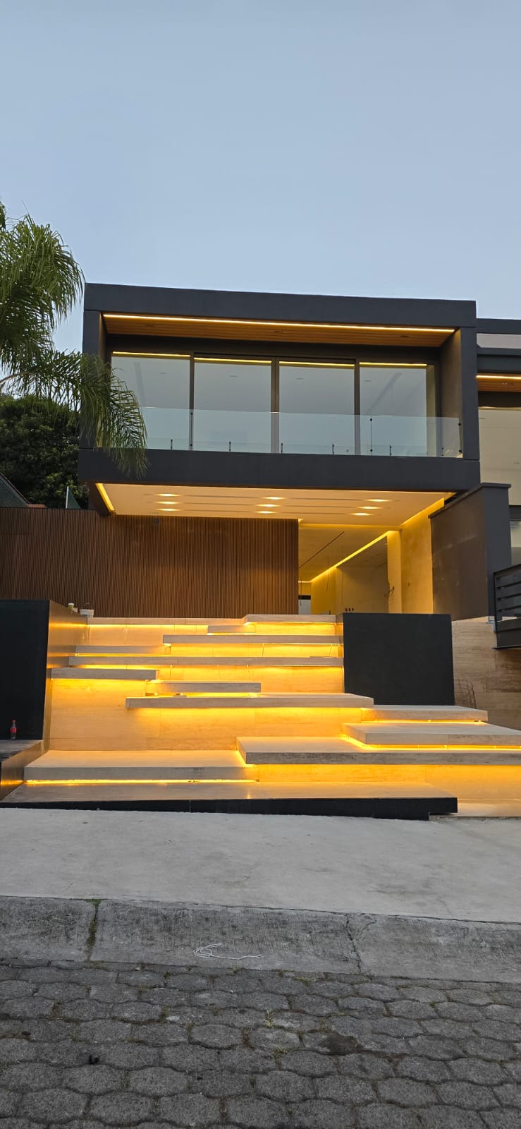 Iluminación hogar en sala