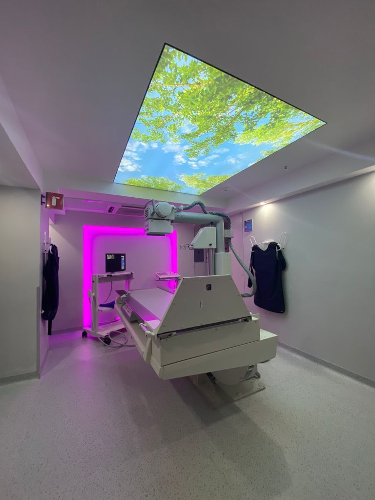 Iluminación en consultorio médico